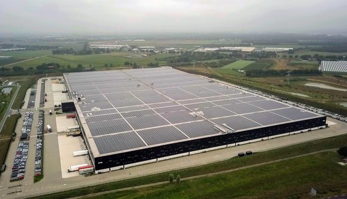 Logistics project: PVH Europe | Seacon Logistics