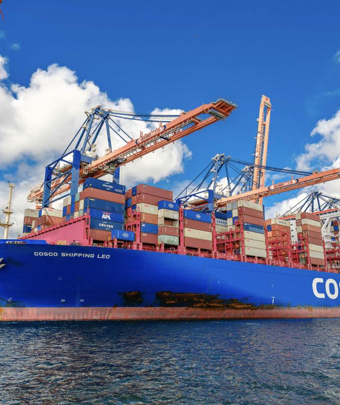 Containerschiff mit Seefracht | Seacon Logistics